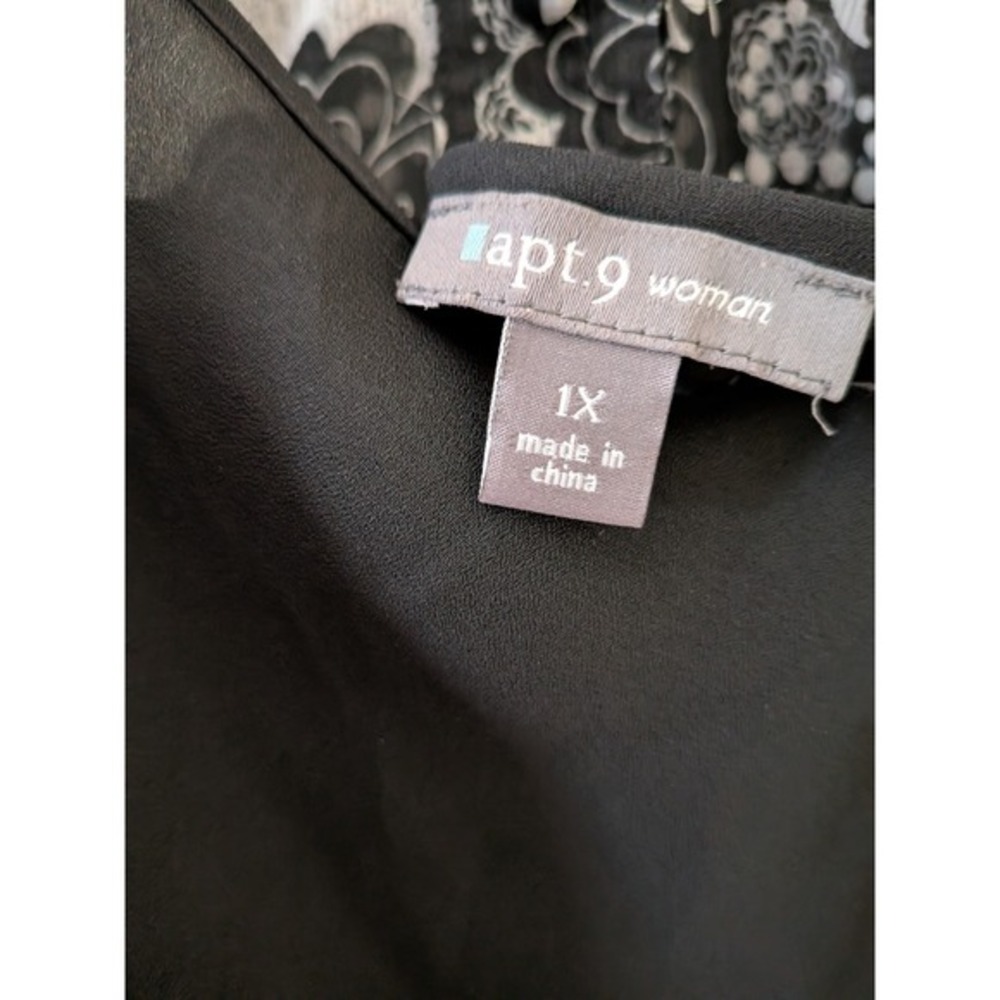 Apt‎ 9 Woman Black White Floral Paisley Smocked Waist V-Neck Blouse Plus Size 1X - Picture 9 of 10